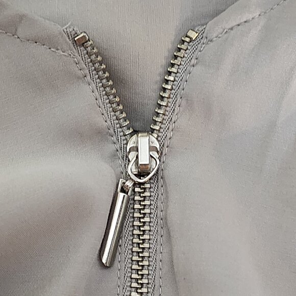 Chico's Gray Quarter Zip Modal Poly Tab Sleeve Pullover Blouse Chico Sz 3 US XL - Picture 13 of 16